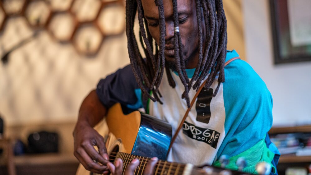 Día internacional del reggae, un estilo de música que inspira