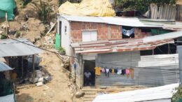 El DANE revela cuántos colombianos salieron de la pobreza multidimensional, pero alerta sobre el aumento en una ciudad del país.