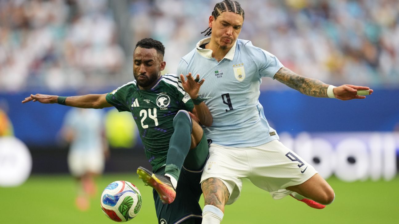 Uruguay rescata un empate 1-1 ante Arabia Saudita y todo el Grupo H queda igualado