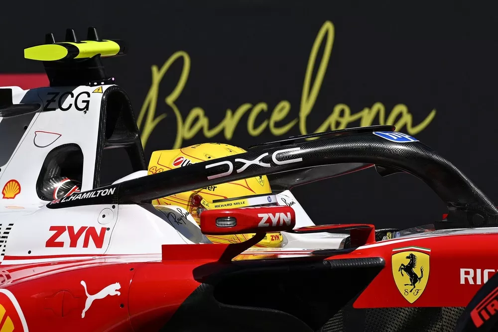 lewis-hamilton-ferrari