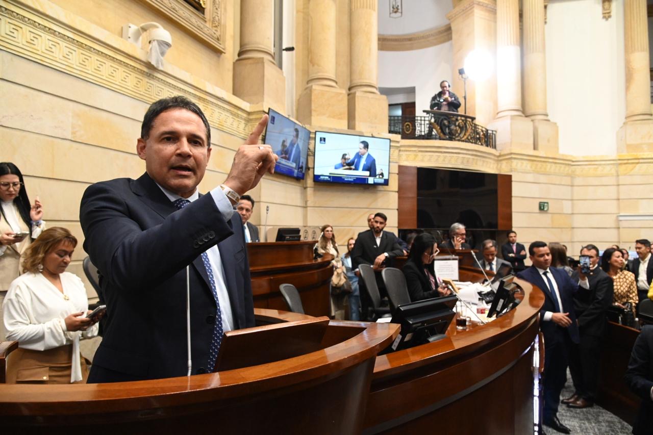 Senado aprueba traslado al Cauca para la posesión del presidente electo Abelardo de la Espriella