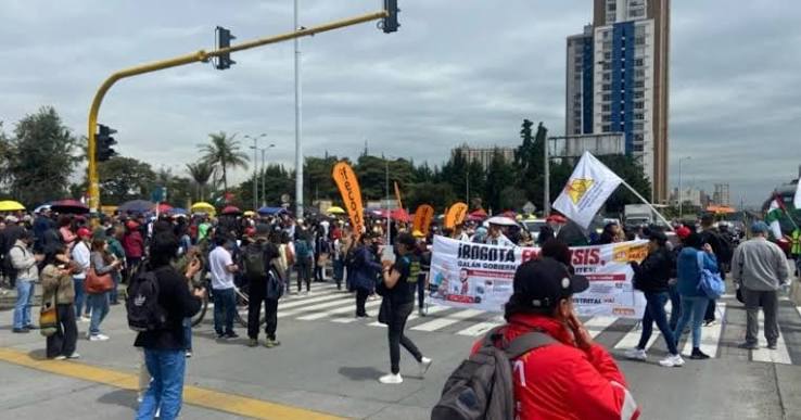 Gobierno colombiano publica borrador de decreto para regular la protesta social y la intervención policial